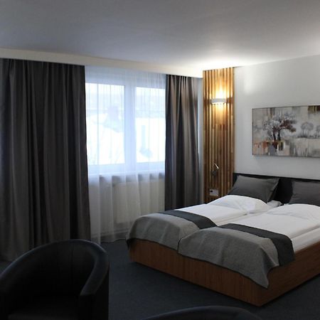 Hotel P7 Łuczeniec Zewnętrze zdjęcie