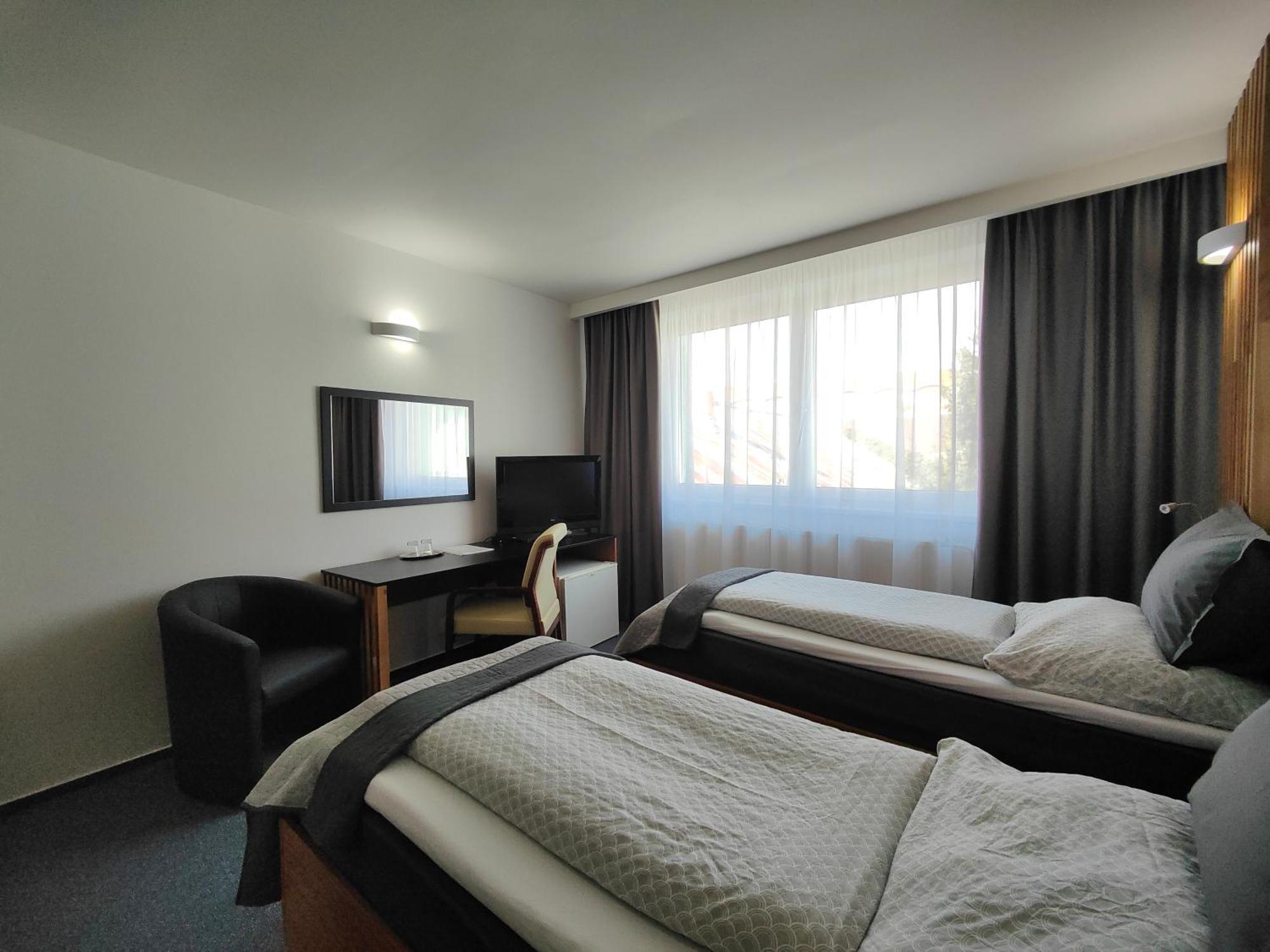 Hotel P7 Łuczeniec Zewnętrze zdjęcie
