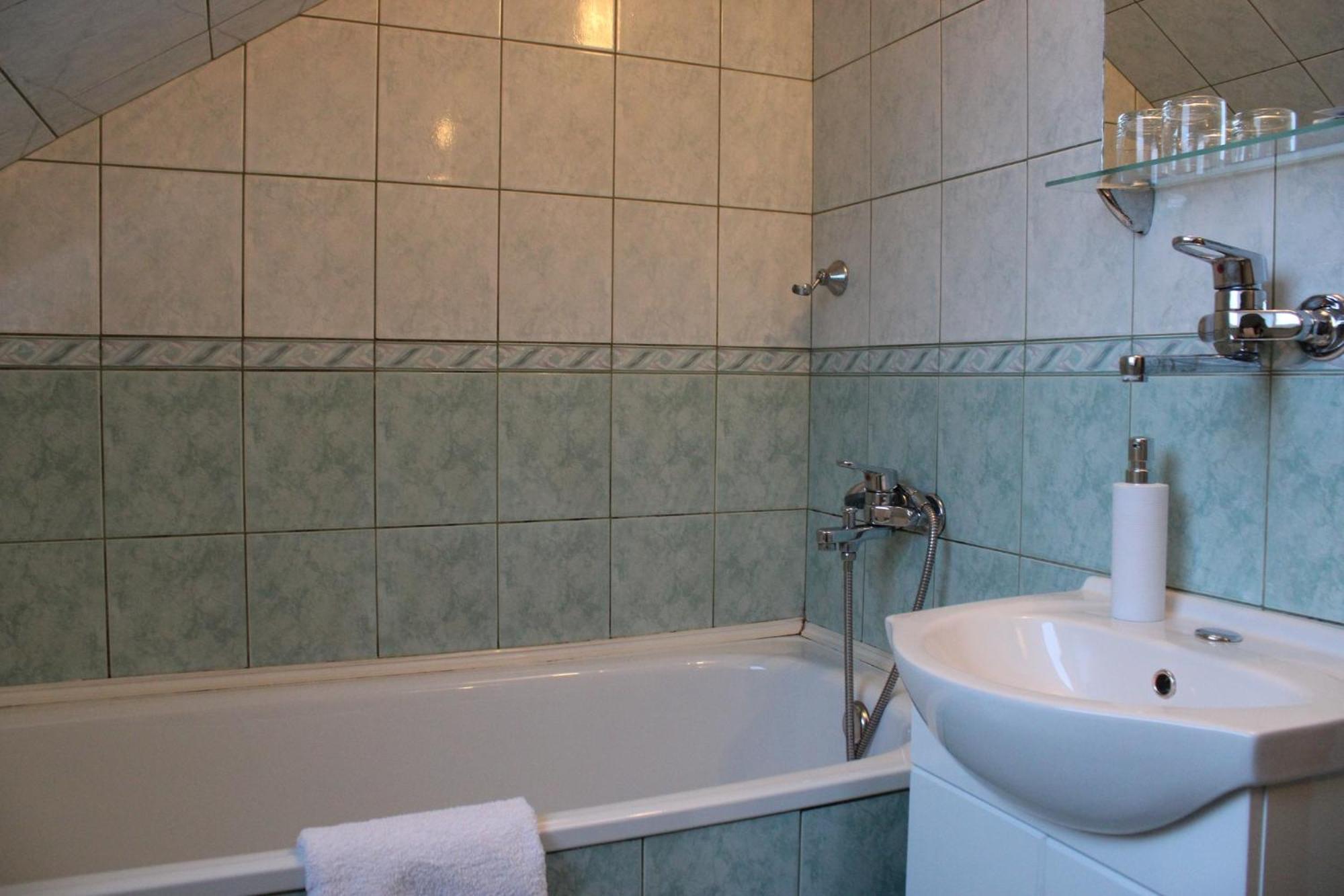 Hotel P7 Łuczeniec Zewnętrze zdjęcie